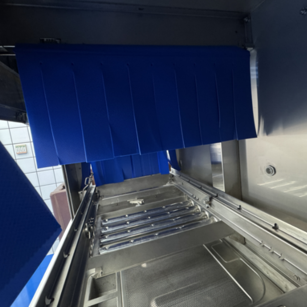 Integrated hot-air drying module on the 200CH conveyor dishwasher